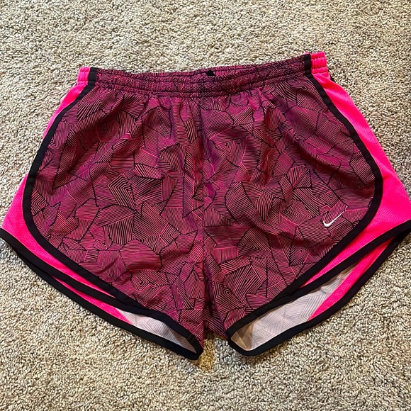 Nike running shorts - Picture 1 of 2